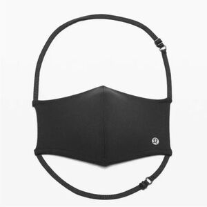 New Lululemon Black Adjustable Face Mask
